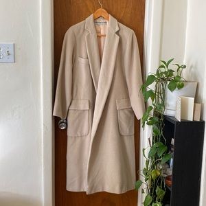Vintage beige long coat size small no closure pink lining pockets